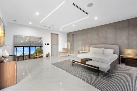 Villa ou maison à vendre à Miami, Floride: 6 chambres, 641.21 m2 № 911888 - photo 22