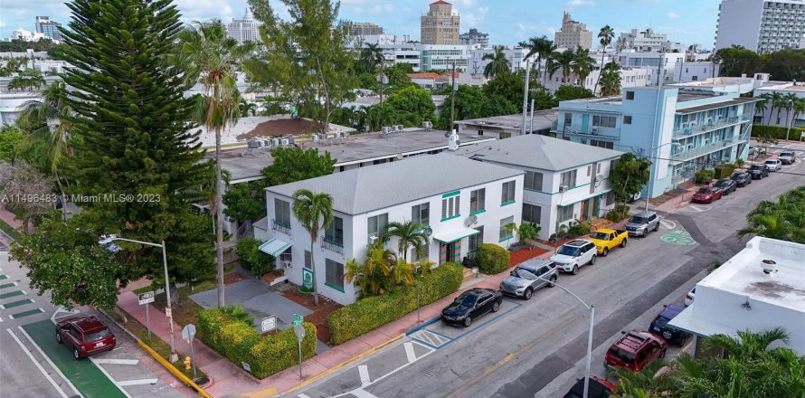 Commercial property in Miami Beach, Florida № 911847