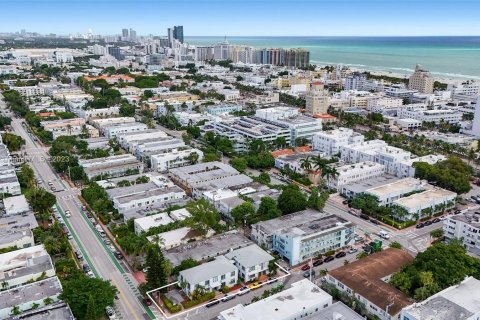 Propiedad comercial en venta en Miami Beach, Florida № 911847 - foto 4