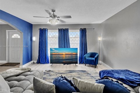 Casa en venta en Deerfield Beach, Florida, 2 dormitorios, 125.98 m2 № 1321283 - foto 10