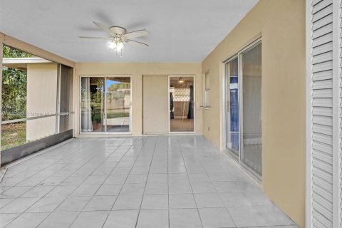 Casa en venta en Deerfield Beach, Florida, 2 dormitorios, 125.98 m2 № 1321283 - foto 27