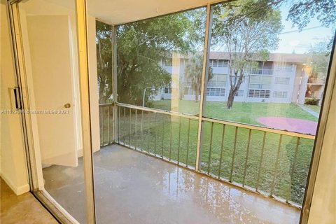 Condominio en venta en Miami, Florida, 1 dormitorio, 88.63 m2 № 993738 - foto 13