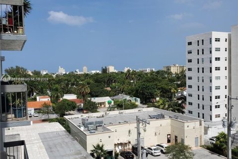 Condo in Miami Beach, Florida, 1 bedroom  № 1187171 - photo 18