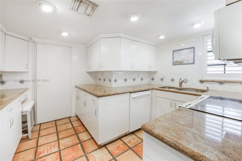 Condo in Coral Gables, Florida, 3 bedrooms  № 1268988 - photo 6