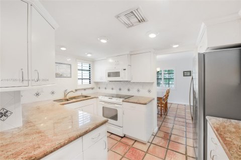 Condo in Coral Gables, Florida, 3 bedrooms  № 1268988 - photo 5