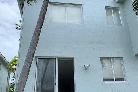 Townhouse in Riviera Beach, Florida 2 bedrooms, 111.39 sq.m. № 1186540 - photo 16