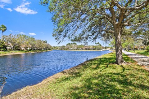 House in West Palm Beach, Florida 3 bedrooms, 193.61 sq.m. № 1186541 - photo 8