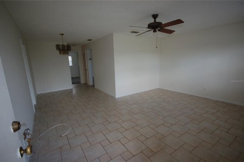 Immobilier commercial à vendre à Longwood, Floride: 4 chambres, 178.74 m2 № 1250764 - photo 23