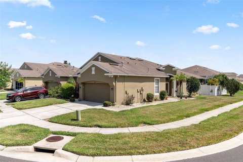 Villa ou maison à vendre à Wesley Chapel, Floride: 3 chambres, 190.82 m2 № 1250725 - photo 3