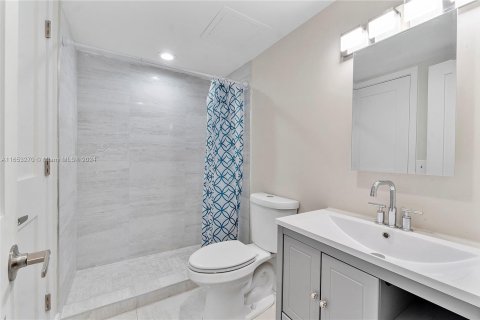 Copropriété à vendre à Miami, Floride: 2 chambres, 87.89 m2 № 1356774 - photo 10