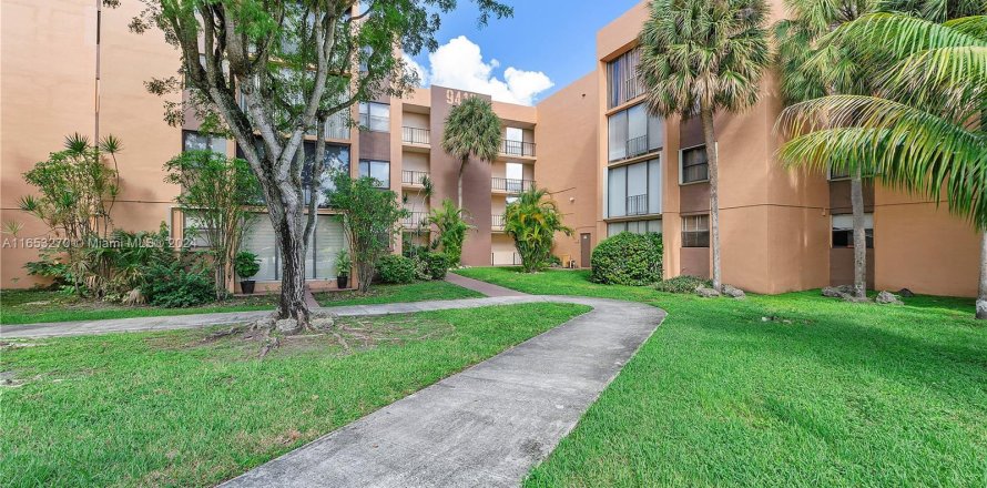 Condo in Miami, Florida, 2 bedrooms  № 1356774