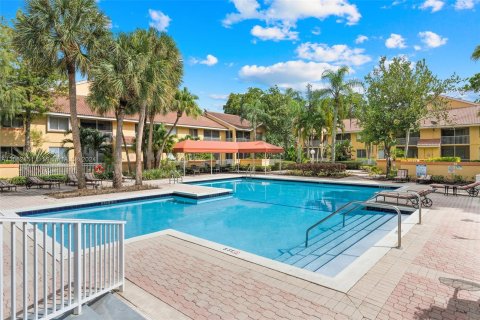 Condo in Coral Springs, Florida, 1 bedroom  № 1372729 - photo 2