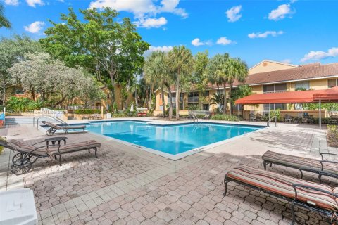 Condominio en venta en Coral Springs, Florida, 1 dormitorio, 75.81 m2 № 1372729 - foto 21