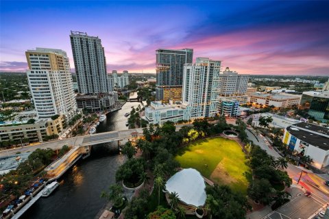 Condo in Fort Lauderdale, Florida, 3 bedrooms  № 1372727 - photo 3