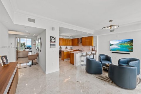 Condo in Fort Lauderdale, Florida, 3 bedrooms  № 1372727 - photo 21