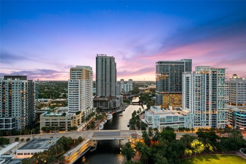 Condominio en venta en Fort Lauderdale, Florida, 3 dormitorios, 296.27 m2 № 1372727 - foto 7