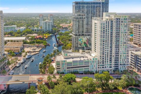 Copropriété à vendre à Fort Lauderdale, Floride: 3 chambres, 296.27 m2 № 1372727 - photo 10