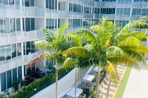 Condo in Miami Beach, Florida, 1 bedroom  № 1171783 - photo 16