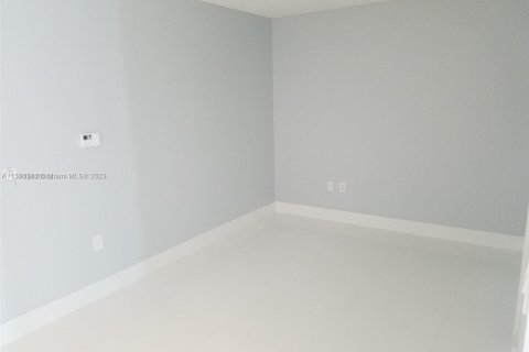 Copropriété à vendre à Miami, Floride: 2 chambres, 101.08 m2 № 911912 - photo 13