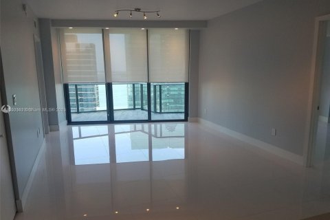 Condo in Miami, Florida, 2 bedrooms  № 911912 - photo 4