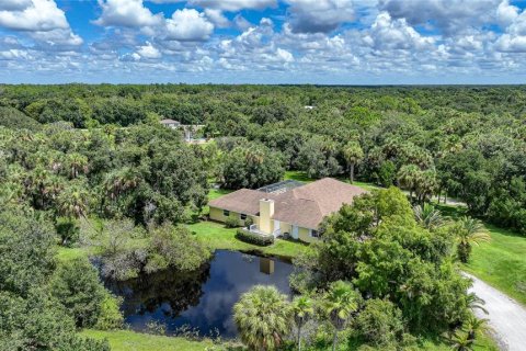 House in North Port, Florida 4 bedrooms, 244.61 sq.m. № 1338855 - photo 28