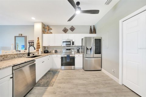 Condo in Punta Gorda, Florida, 3 bedrooms  № 1139876 - photo 8