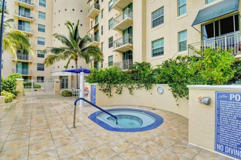 Condominio en venta en West Palm Beach, Florida, 2 dormitorios, 104.98 m2 № 1208762 - foto 15