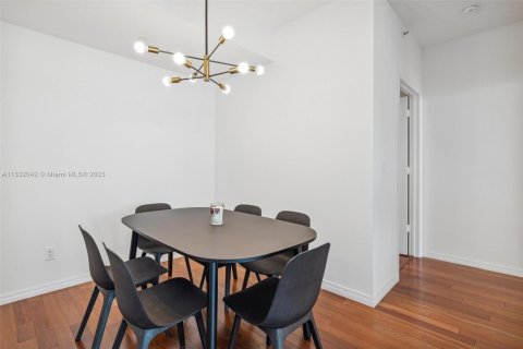 Condo in Miami Beach, Florida, 1 bedroom  № 611788 - photo 7