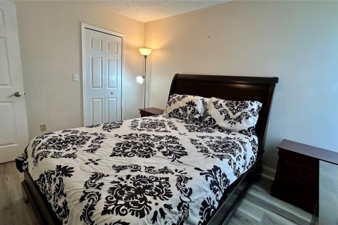 Condo in Kissimmee, Florida, 3 bedrooms  № 1342328 - photo 14