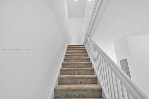 Townhouse in Miami, Florida 3 bedrooms, 130.34 sq.m. № 1080325 - photo 12