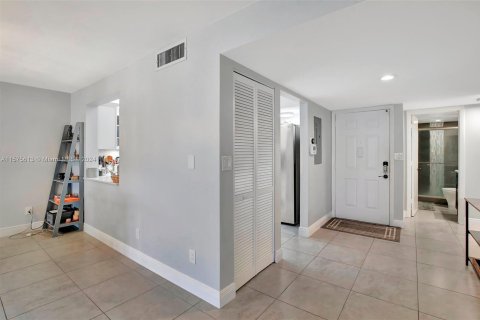 Condominio en venta en Plantation, Florida, 2 dormitorios, 138.42 m2 № 1146486 - foto 16