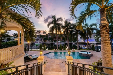 Casa en venta en Coral Gables, Florida, 6 dormitorios, 424.56 m2 № 1146488 - foto 15