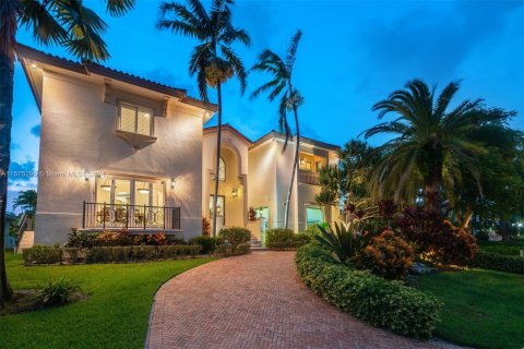 Casa en venta en Coral Gables, Florida, 6 dormitorios, 424.56 m2 № 1146488 - foto 4