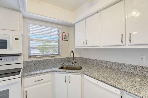 Condo in Jupiter, Florida, 2 bedrooms  № 945599 - photo 18