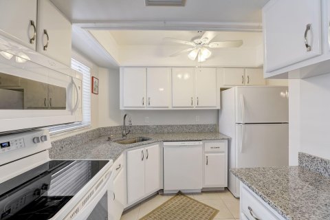 Condo in Jupiter, Florida, 2 bedrooms  № 945599 - photo 20