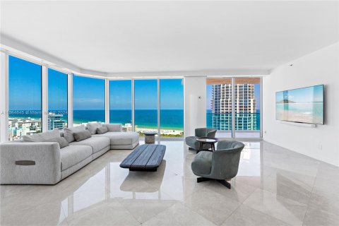 Condominio en venta en Miami Beach, Florida, 3 dormitorios, 217.39 m2 № 1171745 - foto 3