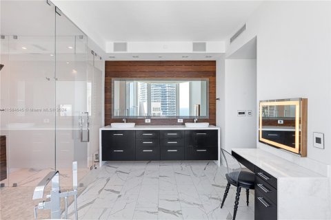 Condo in Miami Beach, Florida, 3 bedrooms  № 1171745 - photo 30