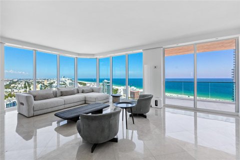 Condominio en venta en Miami Beach, Florida, 3 dormitorios, 217.39 m2 № 1171745 - foto 1