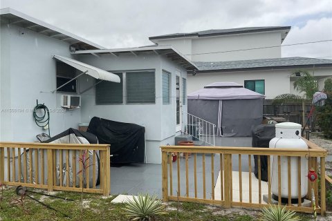 Casa en venta en Dania Beach, Florida, 2 dormitorios, 83.98 m2 № 1078250 - foto 30