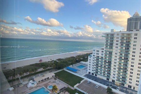 Copropriété à vendre à Miami Beach, Floride: 1 chambre, 87.14 m2 № 935836 - photo 2