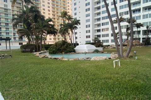 Condominio en venta en Miami Beach, Florida, 1 dormitorio, 87.14 m2 № 935836 - foto 23