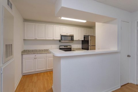 Condo in Orlando, Florida, 1 bedroom  № 1143106 - photo 21