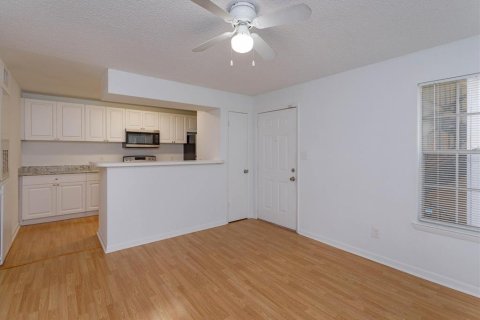 Condo in Orlando, Florida, 1 bedroom  № 1143106 - photo 17