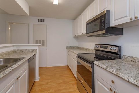 Condo in Orlando, Florida, 1 bedroom  № 1143106 - photo 23