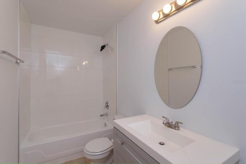 Condo in Orlando, Florida, 1 bedroom  № 1143106 - photo 26