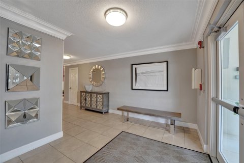 Condominio en venta en Pompano Beach, Florida, 2 dormitorios, 72.46 m2 № 1209298 - foto 2