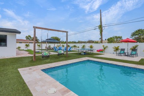 Immobilier commercial à vendre à Delray Beach, Floride: 364.92 m2 № 1210095 - photo 13