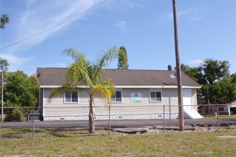 Propiedad comercial en venta en New Port Richey, Florida, 131.55 m2 № 1088325 - foto 2