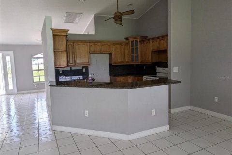 House in North Port, Florida 5 bedrooms, 210.89 sq.m. № 1382580 - photo 13