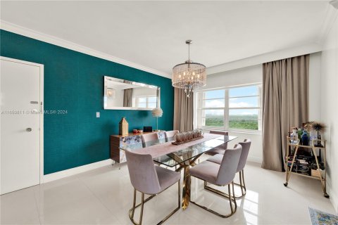 Condominio en venta en Sunny Isles Beach, Florida, 2 dormitorios, 125.42 m2 № 1348464 - foto 7